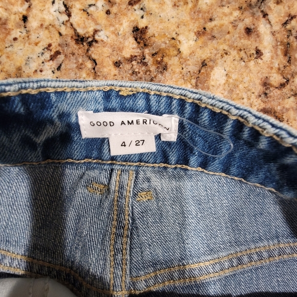 Good American Bombshell Denim Shorts Size 4/27 - Picture 8 of 9